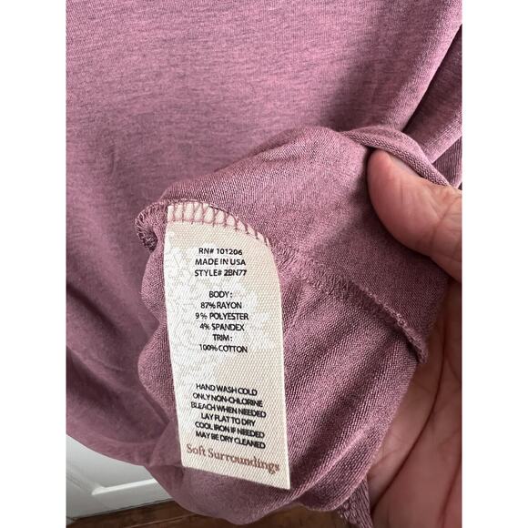 Soft Surroundings Womens Cassidie Tee Sz Medium Pink Crochet 3/4 Sleeve Rayon - Picture 3 of 5